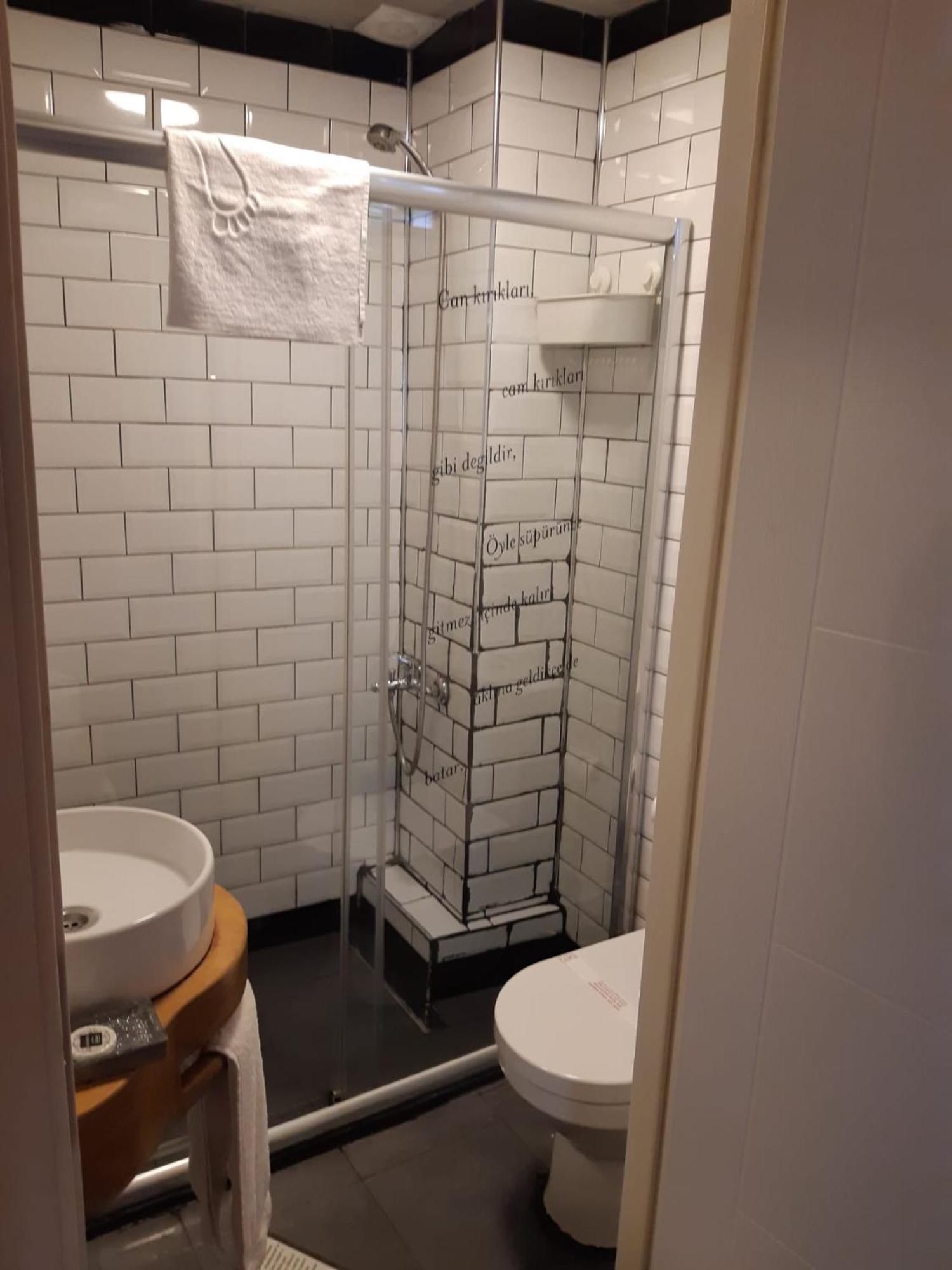 Hot Budget Ortakoy Istanbul Room photo